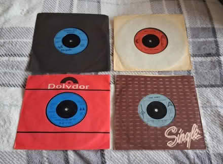 Photo of free Records, singles, cassettes (LE2) #3