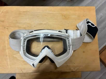 Photo of free Thor Junior MTB Goggles (WR12) #1