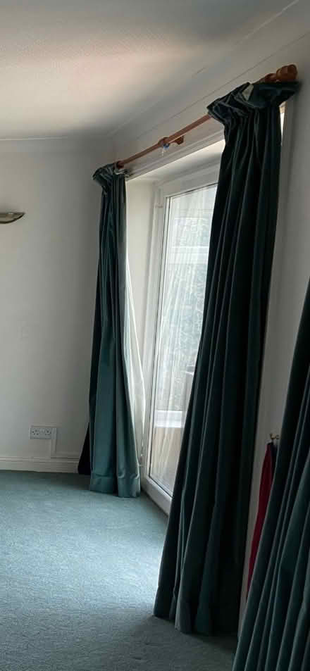 Photo of free 3 sets of long curtains Marlbor SN8 (SN8 Marlborough) #1