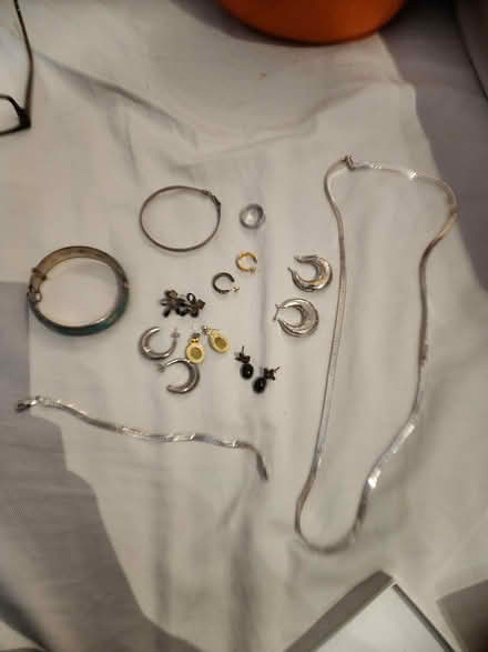Photo of free Old jewelry (Lanier Heights) #1