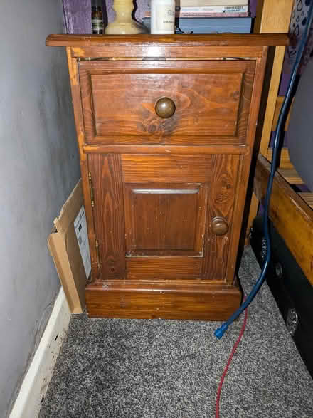 Photo of free Bedside cabinet (Whitemoor NG8) #1