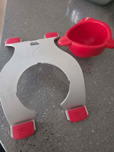Photo of free Ergonomic cat feeder (Skipton BD23) #2