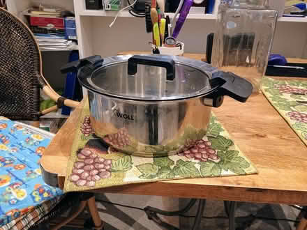 Photo of free Cooking pot (Monkstown, County Dublin) #1