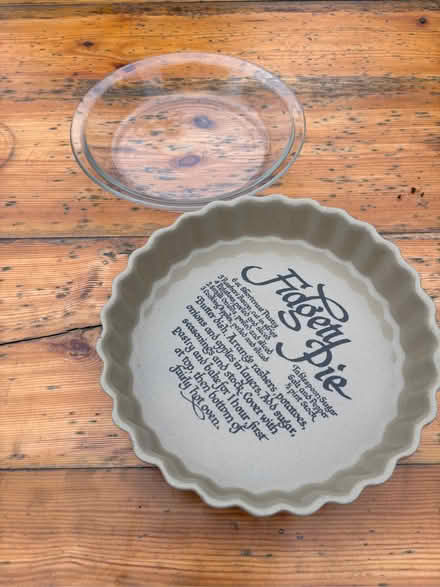 Photo of free Two pie dishes (Kidderminster DY10) #4