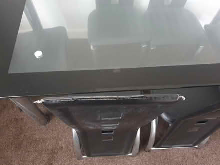 Photo of free glass table and 6 chairs (bd18 1la) #2