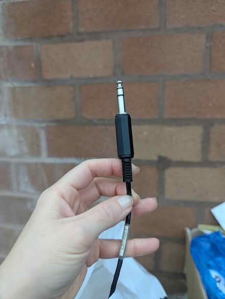 Photo of free Various cables and mouse (Stoke Newington/ Hackney) #2