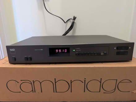 Photo of free FM/AM stereo tuner HIFi NAD 4225 (Deer Park OX28) #1