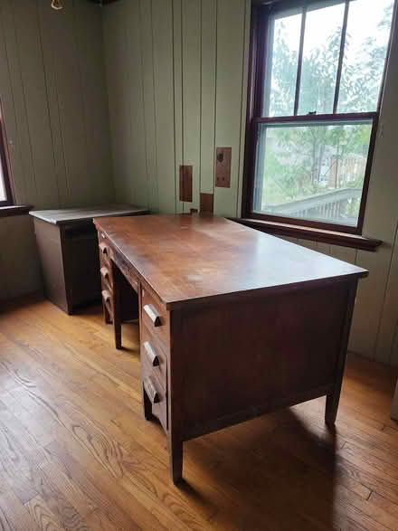 Photo of free Wooden desk (Highlands (State College)) #1