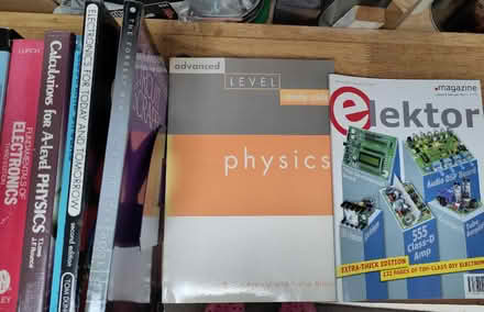 Photo of free Electronics and Physics text and revision books. (NW9) #2