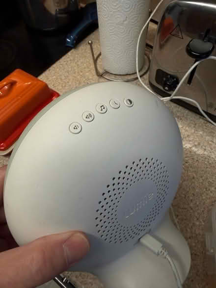 Photo of free Sunrise alarm clock, wakes you up with light and sound! (Woodley RG5) #2