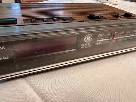 Photo of free GE Alarm Clock Radio (Media/Swarthmore area) #1