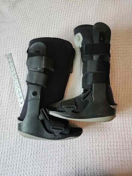 Photo of free medical foot braces (near cambrian library san jose) #1