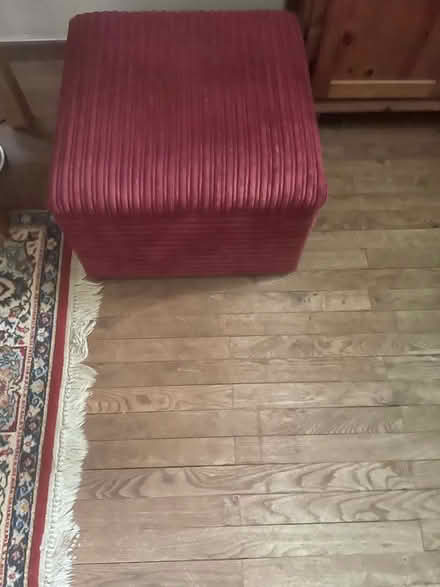 Photo of free pouffe/footstool padded with storage (Bussage GL6) #3