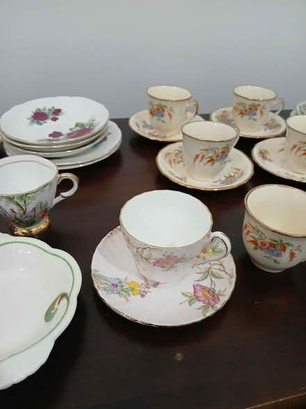 Photo of free Box of English china (capel sound) #3