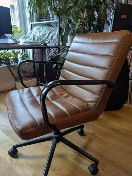 Photo of free Office chair (Stoke Newington/ Hackney) #1