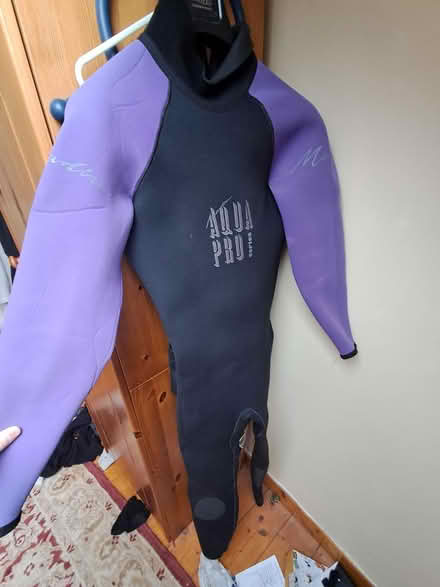 Photo of free Wetsuit (F) (D6w) #1