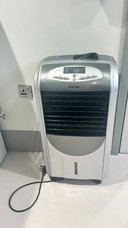 Photo of free Coller / Heater (EC1R 0DB) #1