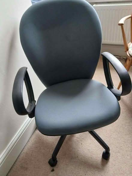 Photo of free home office chair (Cainscross GL5) #1