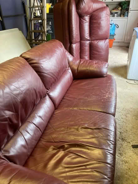 Photo of free Lounge suite (Meadowcroft SN2) #1