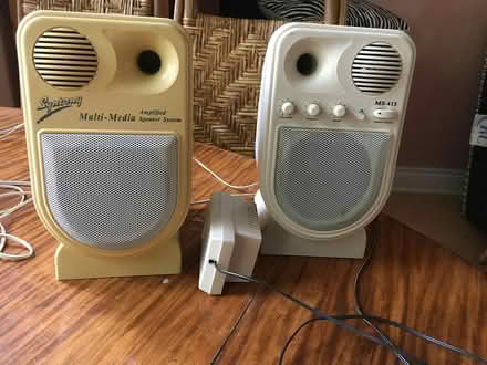 Photo of free Syntony speakers (Little Italy, Ottawa) #1