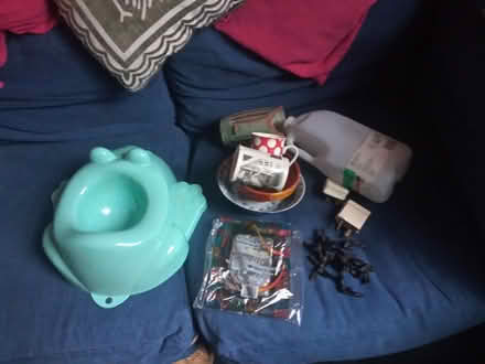 Photo of free Odds'n'ends (Lower Holloway N7) #1