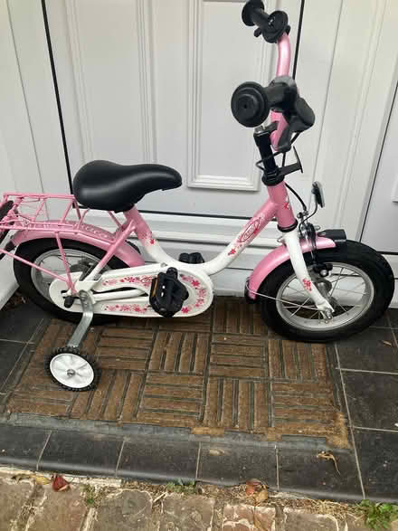 Photo of free Girls bike (Coulsdon, nr, train station) #4