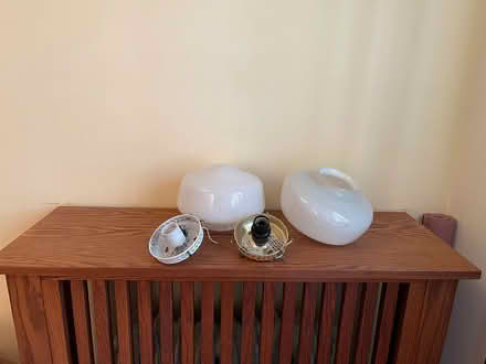 Photo of free celling fan stuff (D St. and 6th St. NE) #1