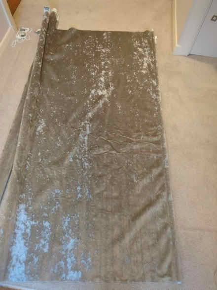 Photo of free Roller Blind fabric - broken (Horsell, Woking GU21 4) #3