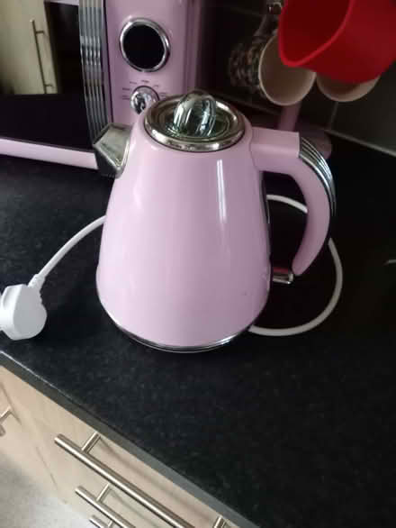 Photo of free Pink Kettle (Northgate Village CH2) #4