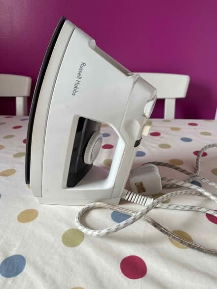 Photo of free Russell Hobbs Steam Iron (AB25) #1