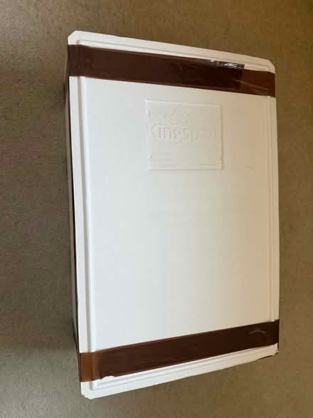 Photo of free Large polystyrene food cool box (Welling DA16) #2