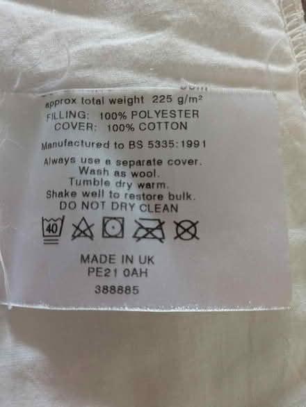 Photo of free Lightweight duvet Super King (KT12) #2