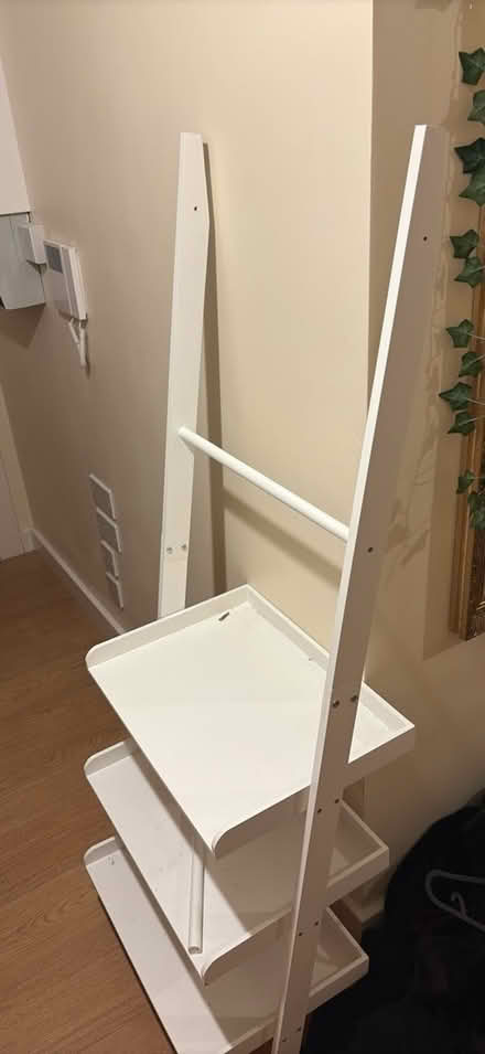 Photo of free Wall Shelf (RG1) #1