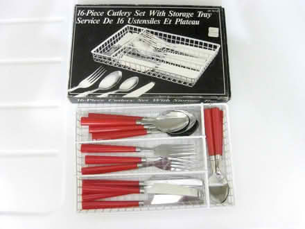 Photo of free Cutlery with red handles (Vanier) #1