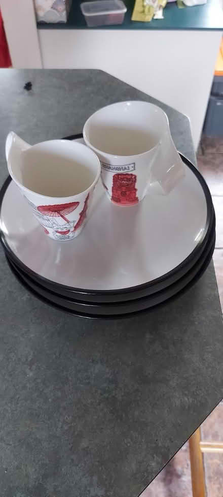 Photo of free Plates, mugs (Hollingdean) #1