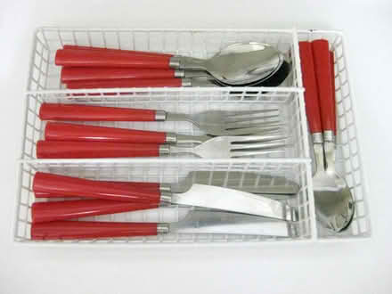 Photo of free Cutlery with red handles (Vanier) #3