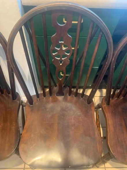 Photo of free 4x wooden chairs (De722bg) #4