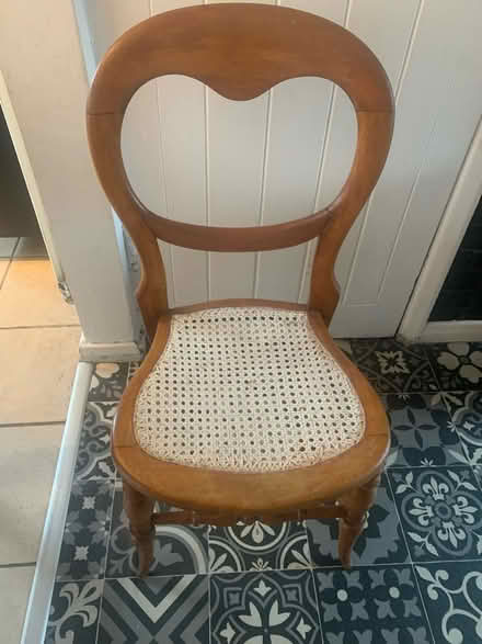 Photo of free Chair (De722bg) #1
