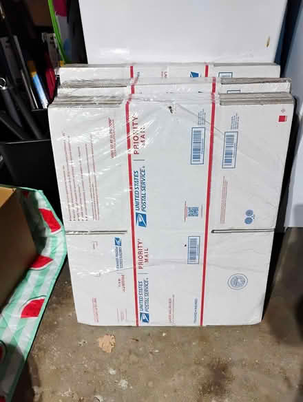 Photo of free Priority Shipping LG Boxes (Darien) #1