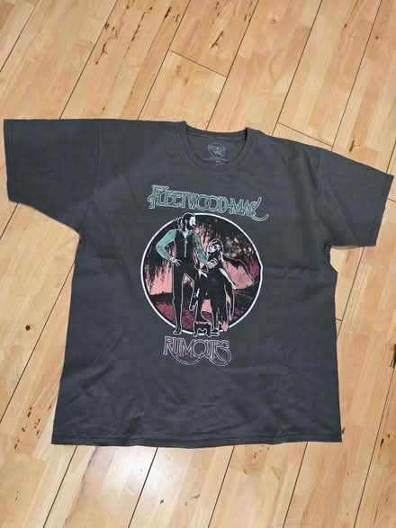 Photo of free christmas pressie lot 25 -fleetwood mac t shirt used xxl (Rochester ME1) #1