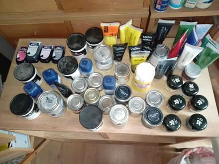 Photo of free Lots of small paints and acrylics (Hanworth TW13) #1