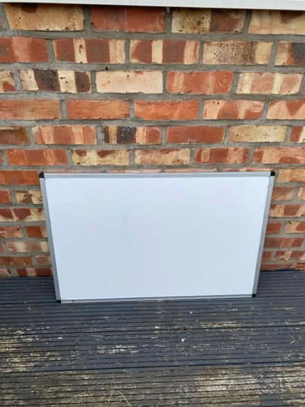 Photo of free Large (ish) whiteboard (M33) #1