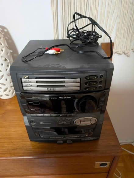 Photo of free JVC bookshelf stereo (no speakers) (Markham) #1