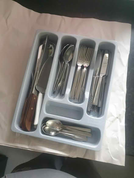 Photo of free Cutlery tray and cutlery (Cr5 3rp) #1