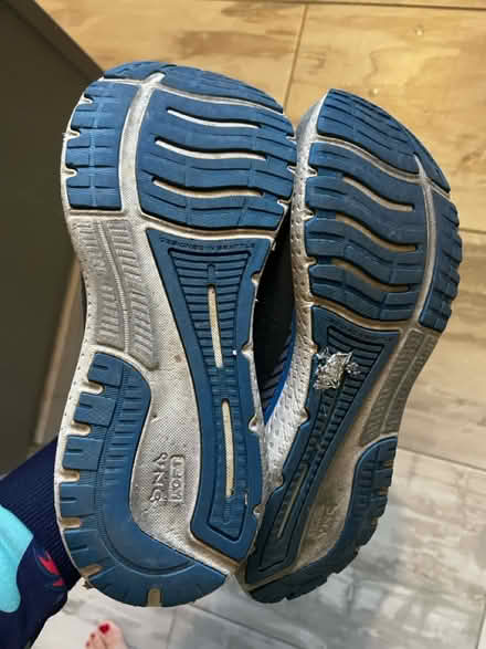 Photo of free Men’s running shoes (Nob Hill) #3
