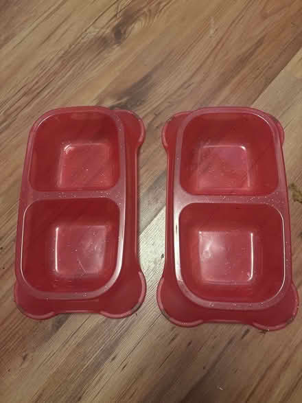 Photo of free small pink glitter pet food bowl (Naperville) #1