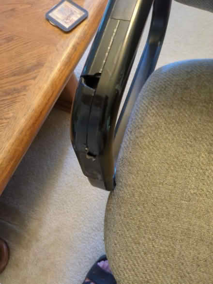 Photo of free Desk chair (Allen) #2