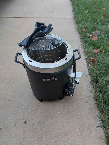 Photo of free Charbroil Air Fryer (Leesburg (Exeter subdivision)) #1