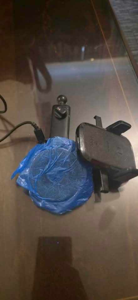 Photo of free Car holder wireless charger (UB1) #1