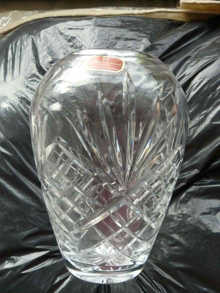 Photo of free Doulton international crystal cut glass vase (Kempsey WR5) #1